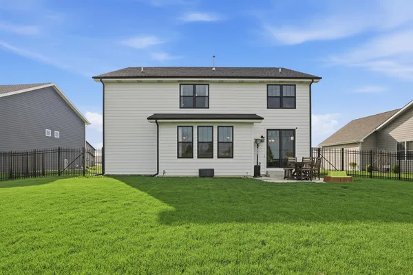 $615,000 | 10423 Juniper Lane, St. John, IN 46373