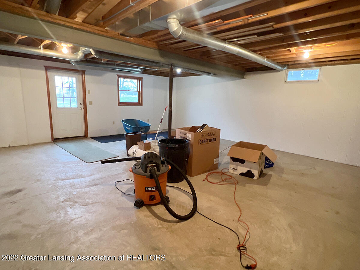 4460 Swan Road Stockbridge, MI 49285 - Photo 32 of 59 walkout-room