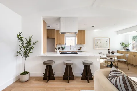 $679,500 | 2105 Trede Drive, Austin, TX 78745