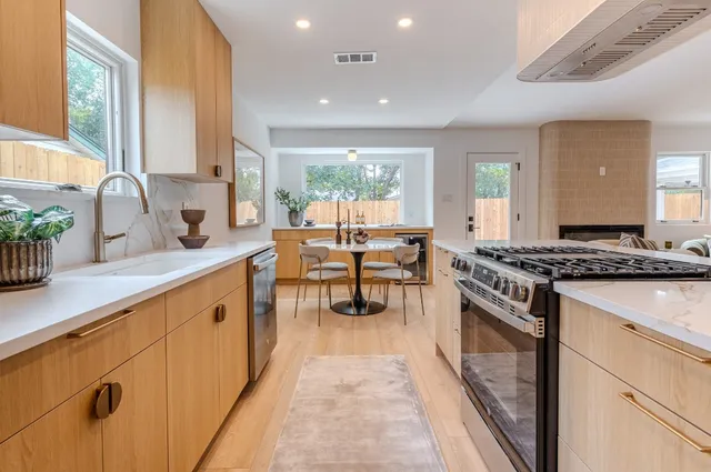 $679,500 | 2105 Trede Drive, Austin, TX 78745