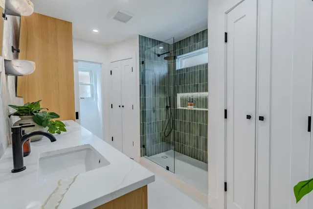 $679,500 | 2105 Trede Drive, Austin, TX 78745