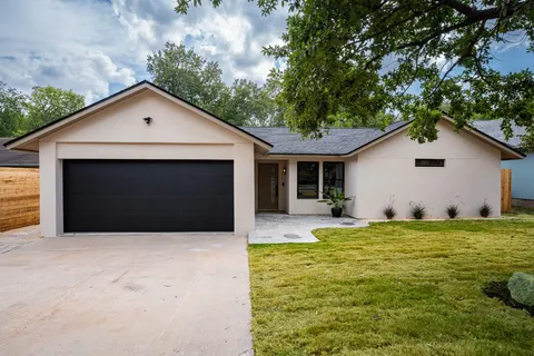 $679,500 | 2105 Trede Drive, Austin, TX 78745