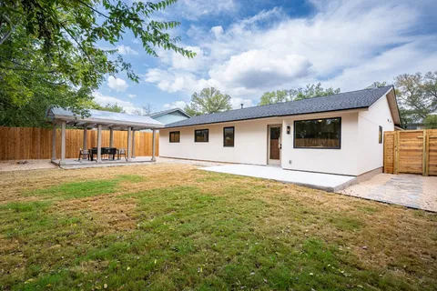 $679,500 | 2105 Trede Drive, Austin, TX 78745