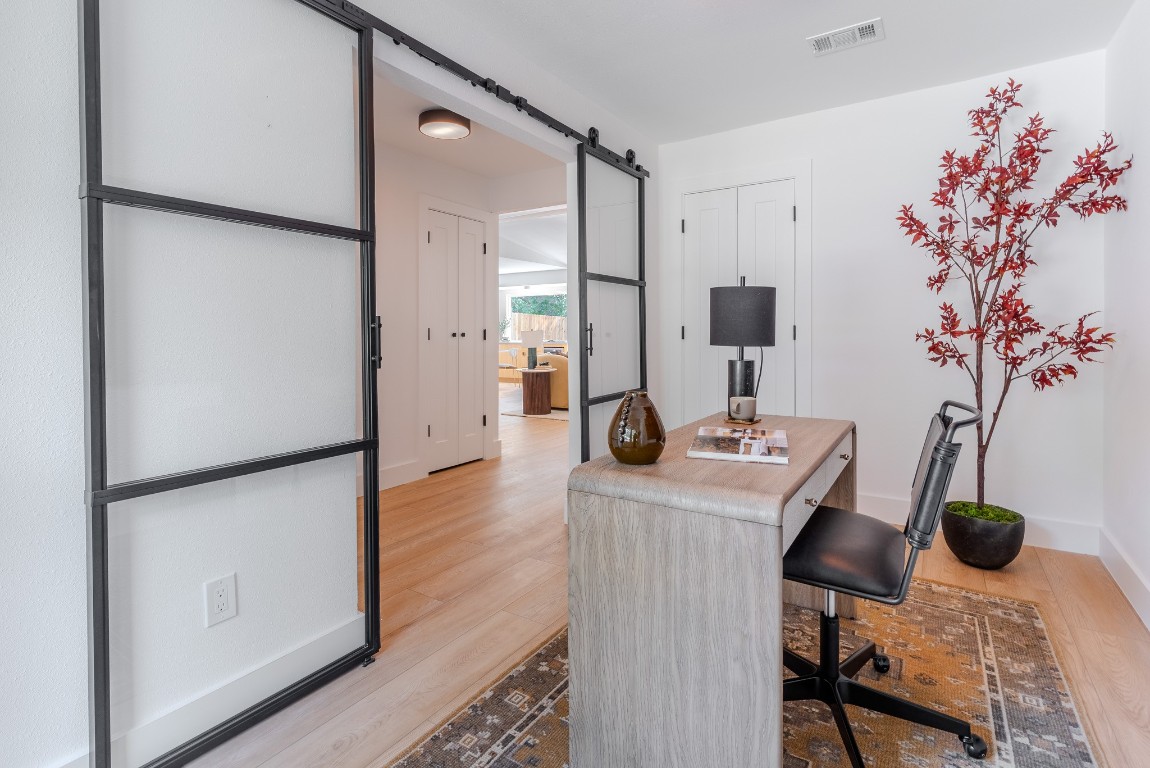 2105 Trede Drive Austin, TX 78745 - Photo 6 of 39