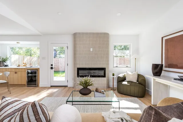 $679,500 | 2105 Trede Drive, Austin, TX 78745