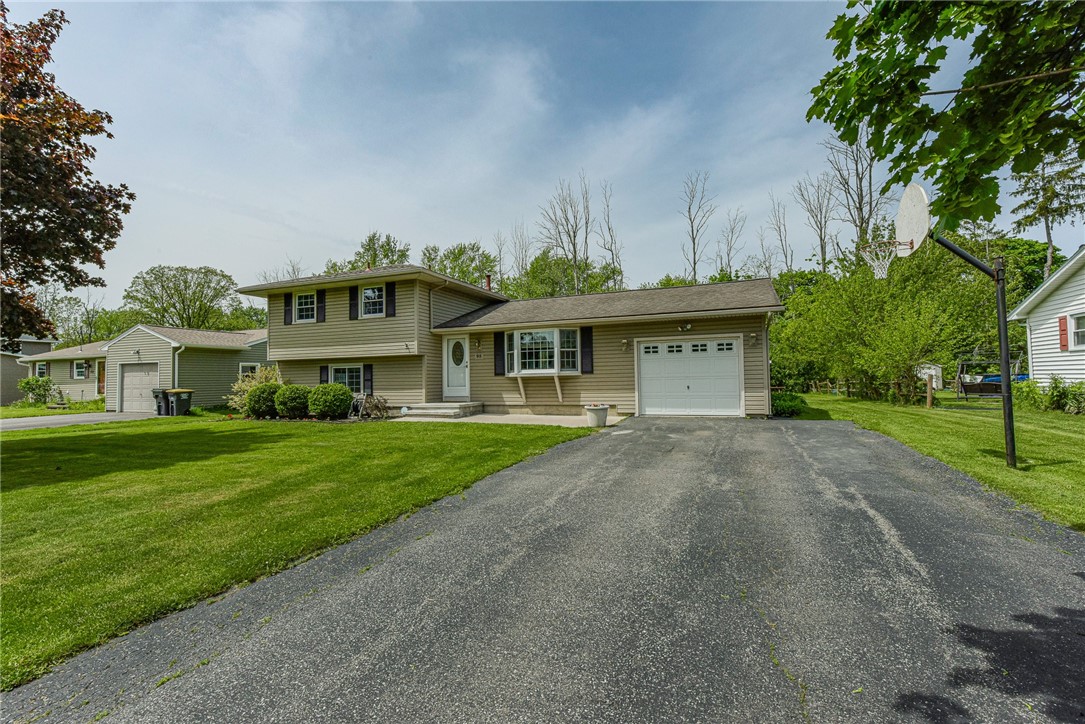 95 Ridgelea Court Greece, NY 14615 - Photo 3 of 35
