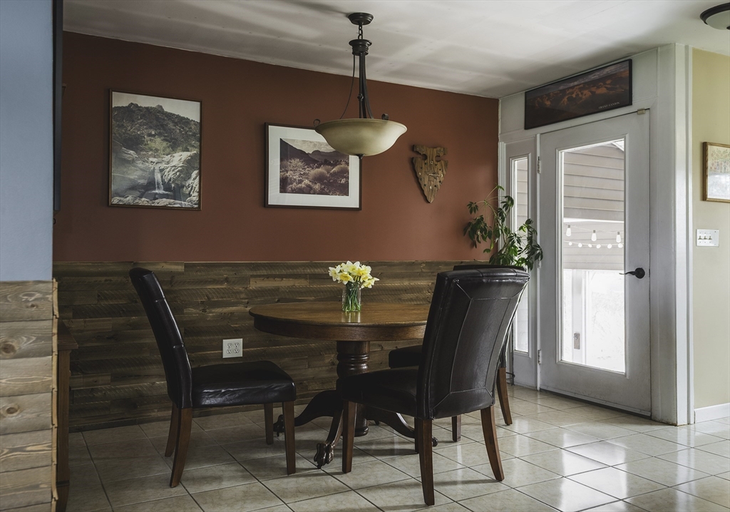 99 Essex Road Ipswich, MA 01938 - Photo 4 of 15