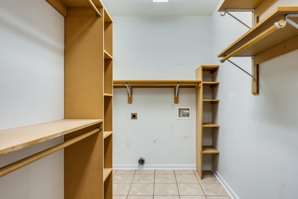 3853 Taylors Store Road Hampshire, TN 38461 - Photo 22 of 30 UTILITY ROOM HOOKUPS INSIDE WALK IN CLOSET