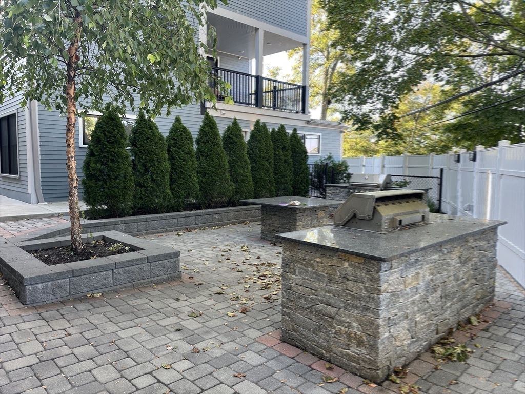 45 Spring Street, Unit 13 Boston, MA 02132 - Photo 19 of 24 Gallery Image 19