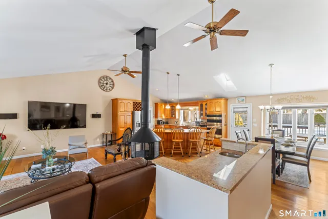 $4,800 | 75 Eureka Avenue, Stratford, CT 06614