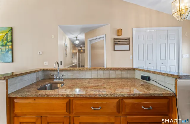 $4,800 | 75 Eureka Avenue, Stratford, CT 06614