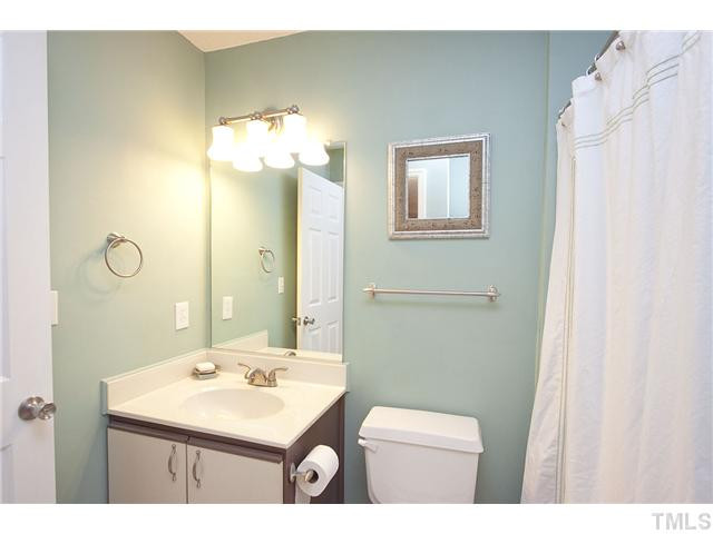 920 Springfork Drive Cary, NC 27513 - Photo 18 of 21 Bathroom