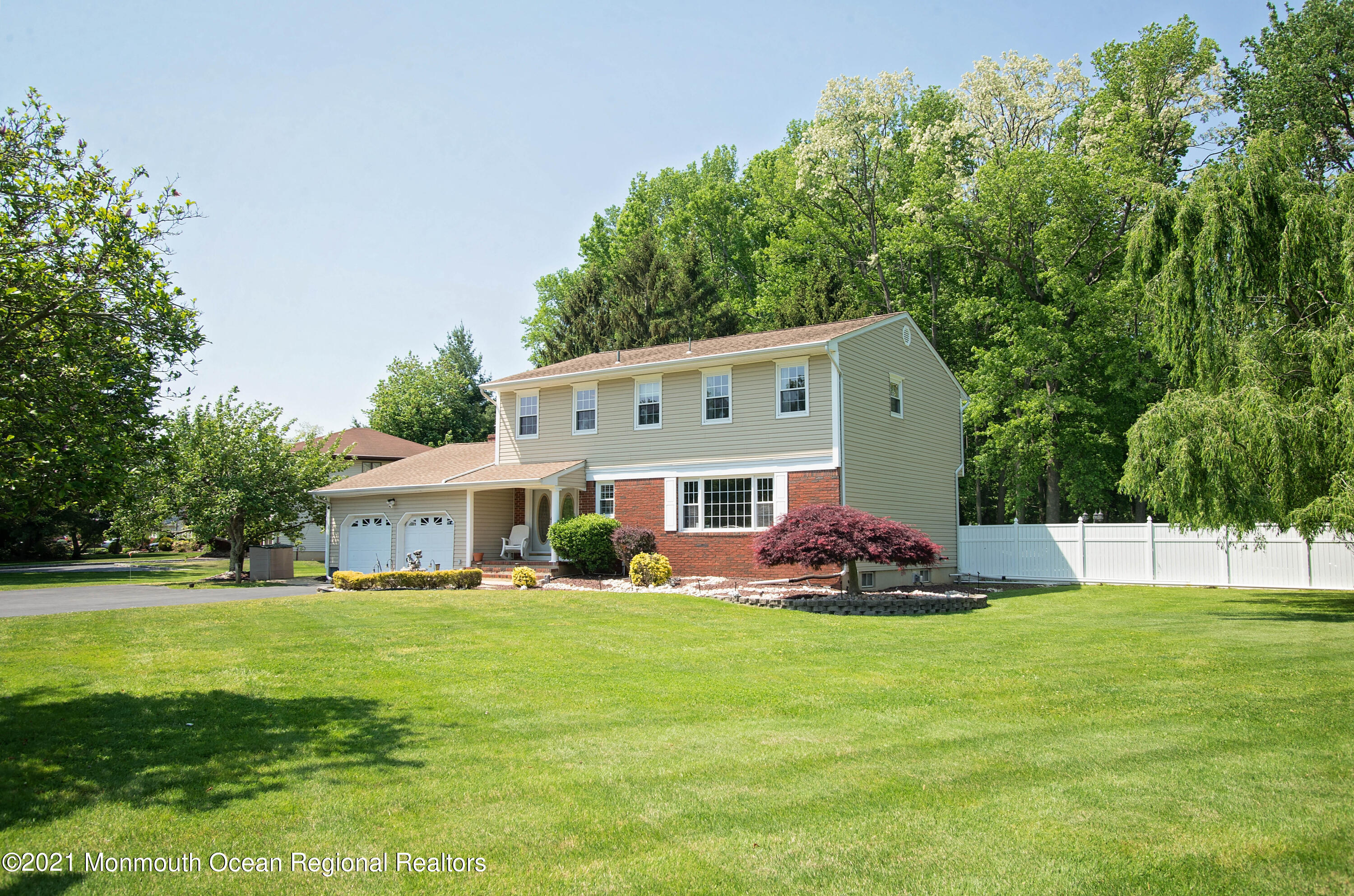 25 Sandybrook Road Manalapan, NJ 07726 - Photo 3 of 34 _RMJ9904 front