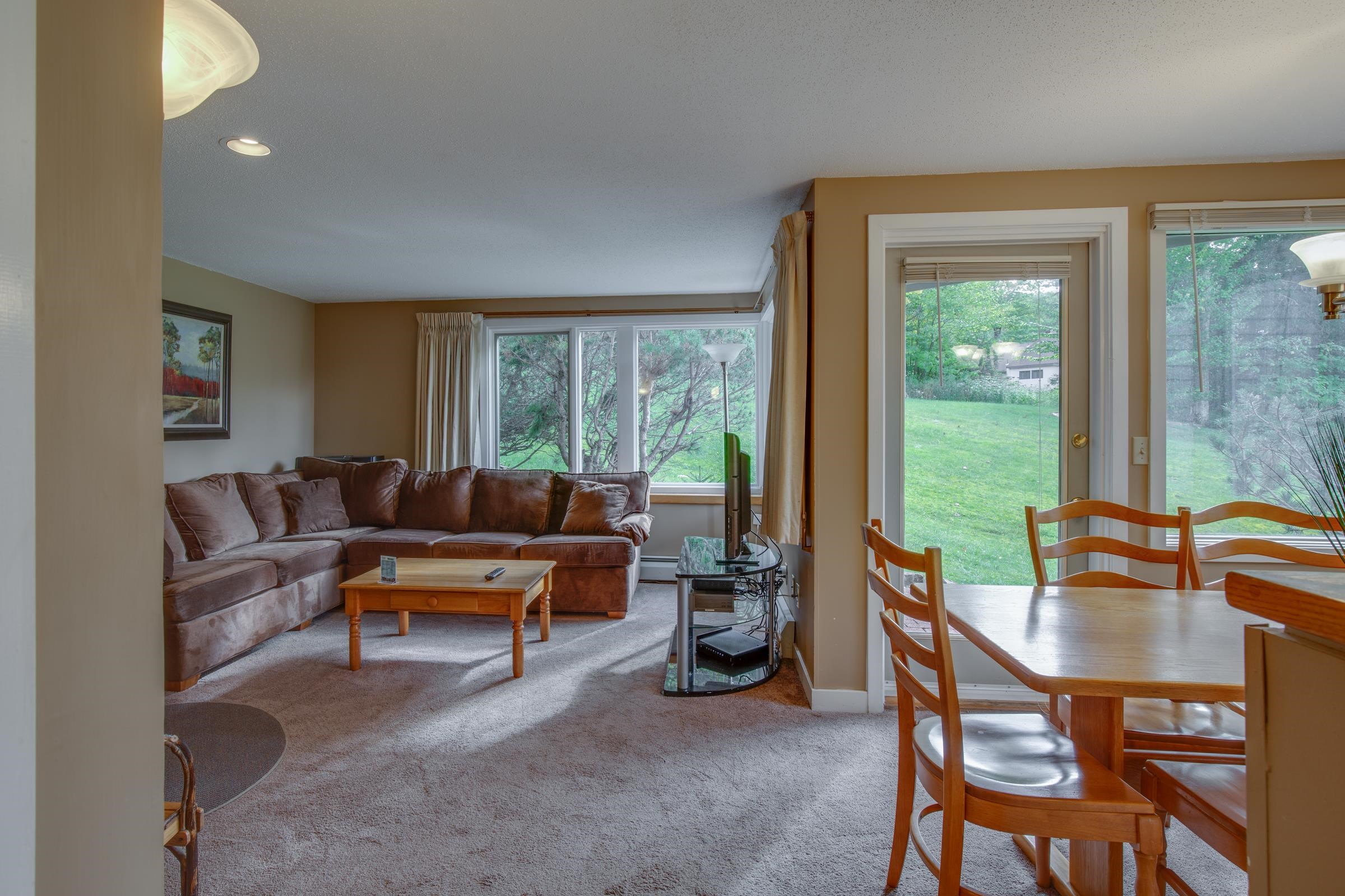 780 East Mountain Road, Unit B7 Killington, VT 05751 - Photo 2 of 18 Gallery Image 2