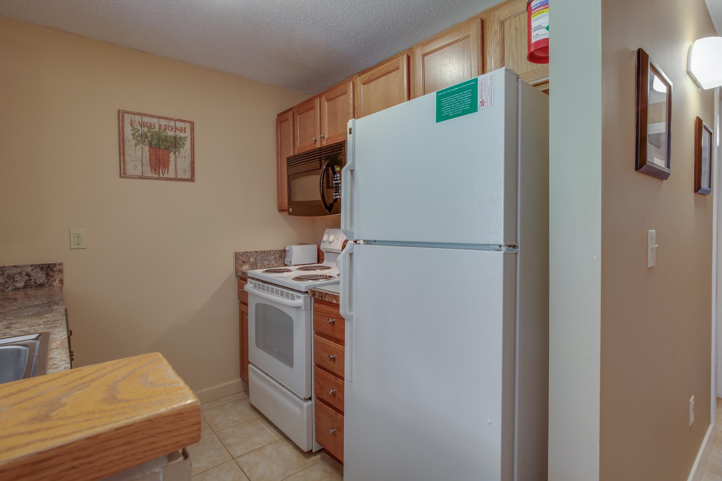 780 East Mountain Road, Unit B7 Killington, VT 05751 - Photo 8 of 18 Gallery Image 8