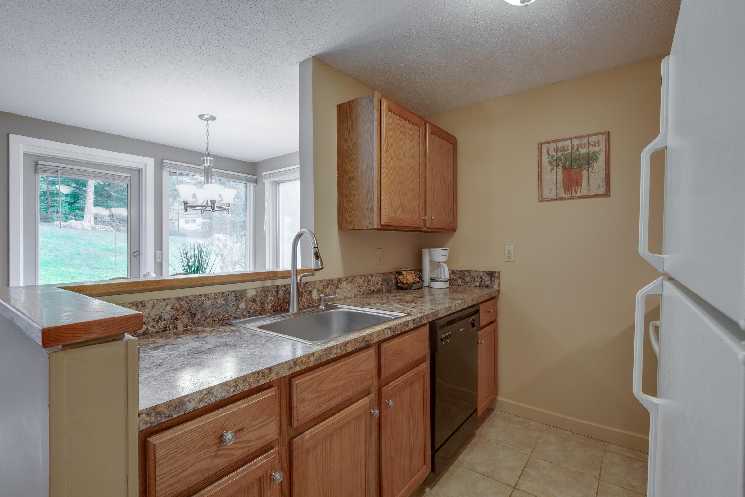 780 East Mountain Road, Unit B7 Killington, VT 05751 - Photo 9 of 18 Gallery Image 9
