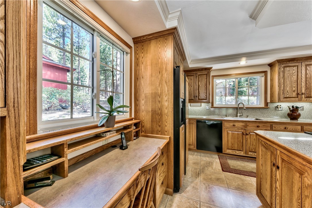 824 Oneil Way Incline Village, NV 89451 - Photo 12 of 35 Gallery Image 12