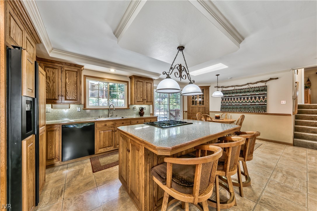 824 Oneil Way Incline Village, NV 89451 - Photo 8 of 35 Gallery Image 8