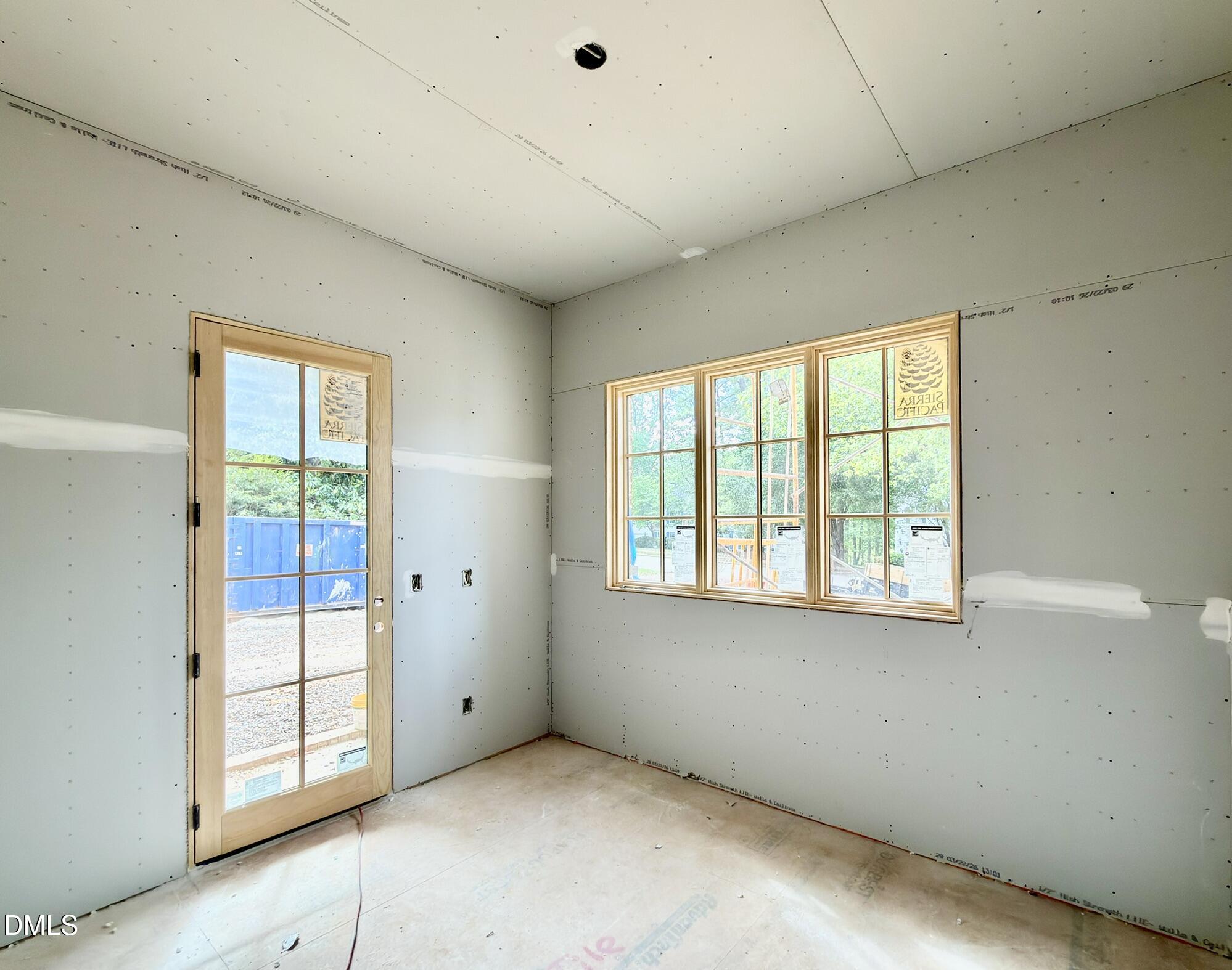 7136 North Ridge Drive Raleigh, NC 27615 - Photo 34 of 68 an empty room with windows