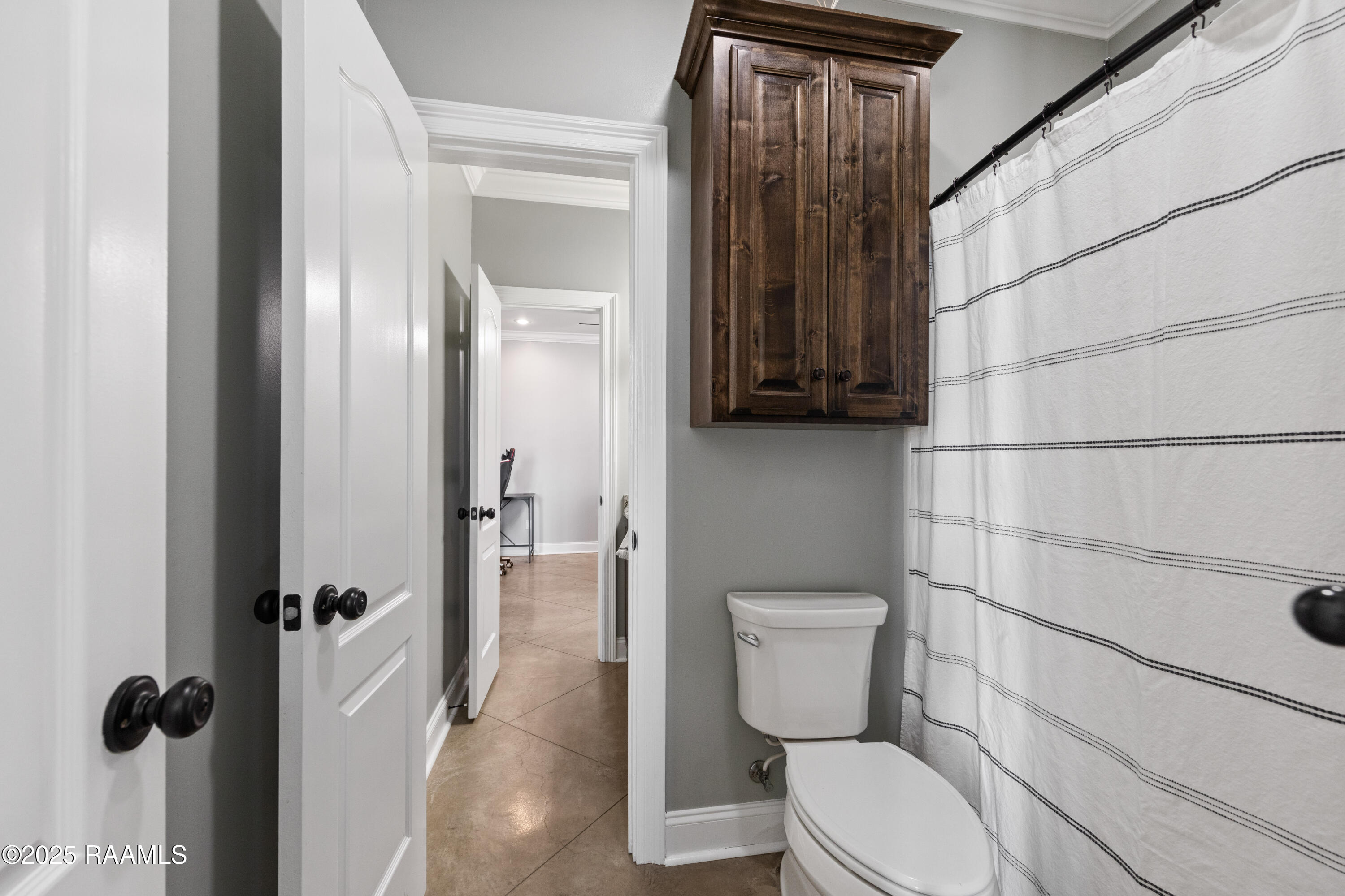 345 Country View Road Church Point, LA 70525 - Photo 22 of 50 Jack & Jill Bathroom 2