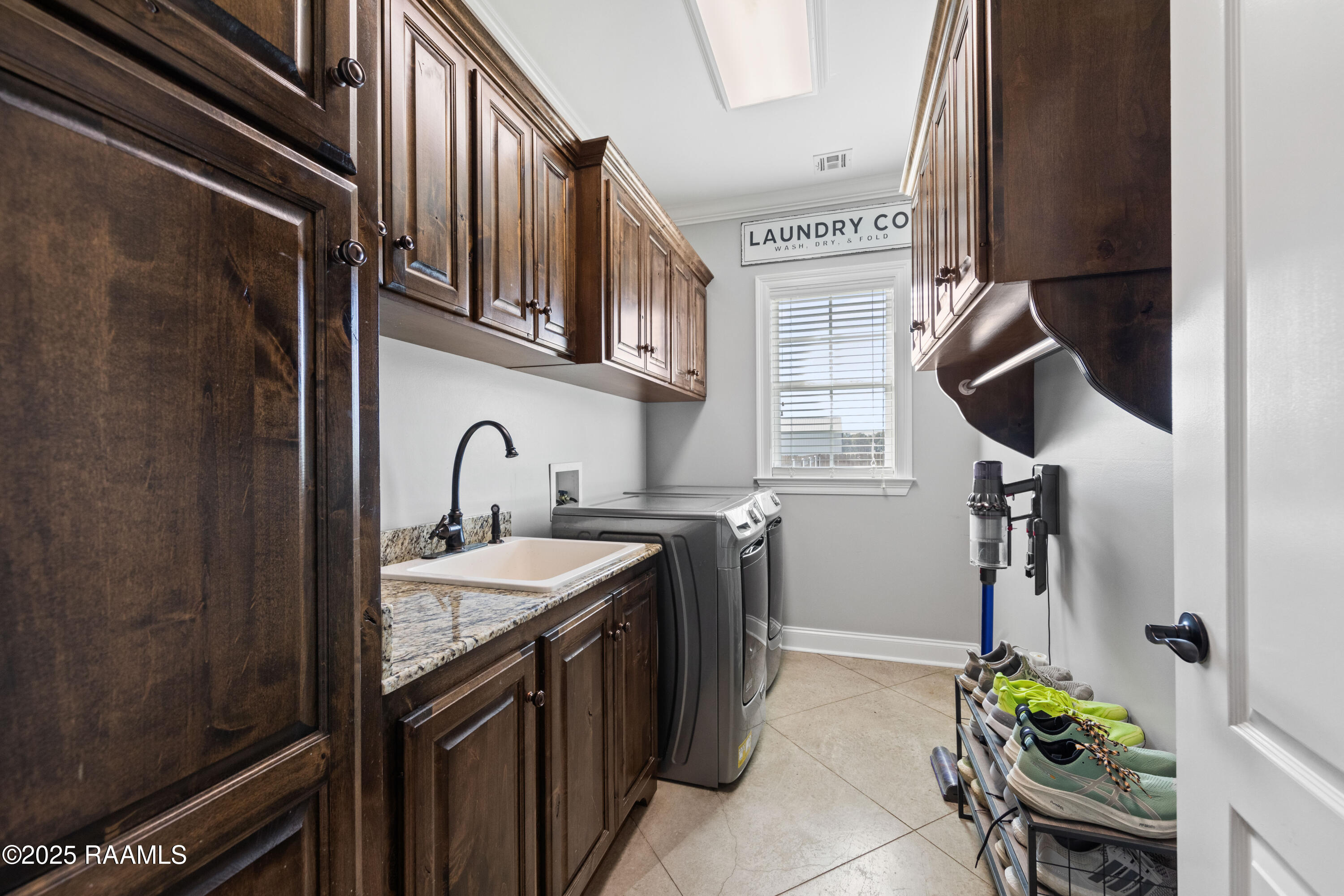 345 Country View Road Church Point, LA 70525 - Photo 28 of 50 Laundry Room