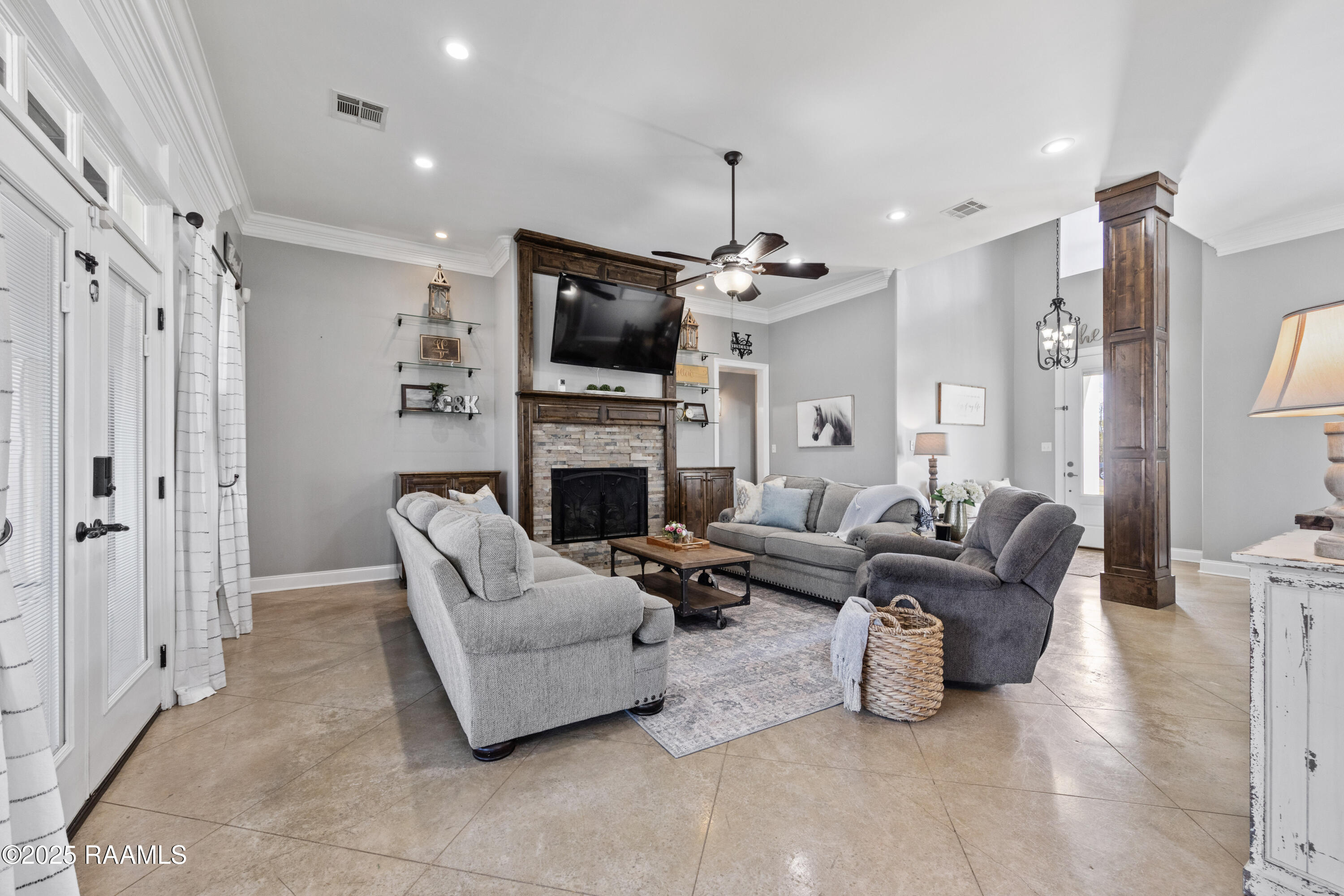 345 Country View Road Church Point, LA 70525 - Photo 6 of 50 Living Room