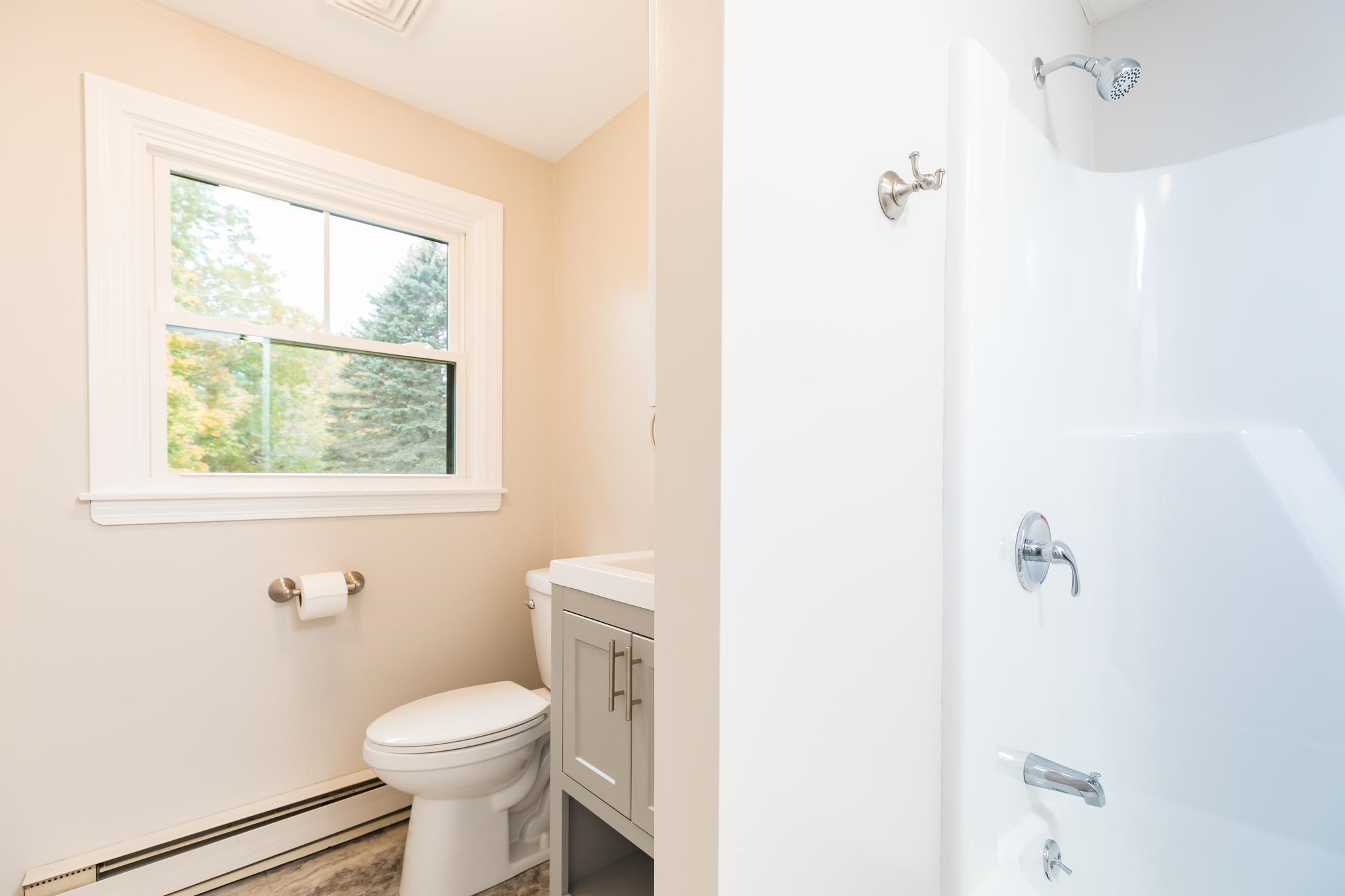 1220 Washington Road Rye, NH 03870 - Photo 15 of 35
