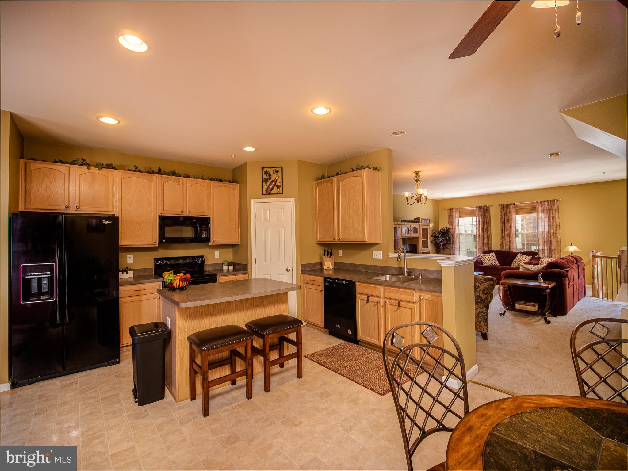 1008 Railbed Drive Odenton, MD 21113 - Photo 7 of 37 Large eat-in kitchen with island