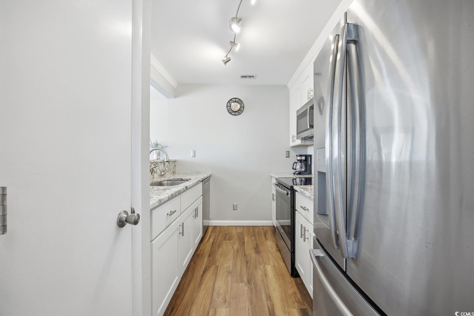 202 75th Avenue North, Unit 57005701 Myrtle Beach, SC 29572 - Photo 5 of 34