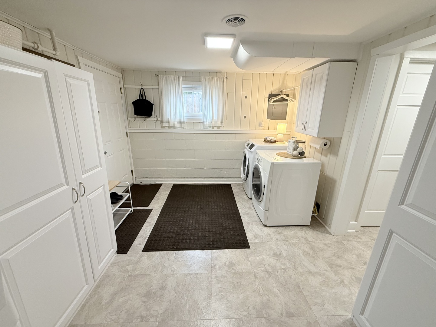 515 Roberts Lane Batavia, IL 60510 - Photo 39 of 42 a room with storage and utility