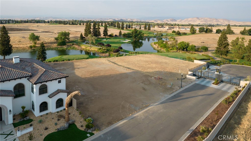 2490 East Copper Ridge Drive Fresno, CA 93730 - Photo 10 of 20 a view of a city