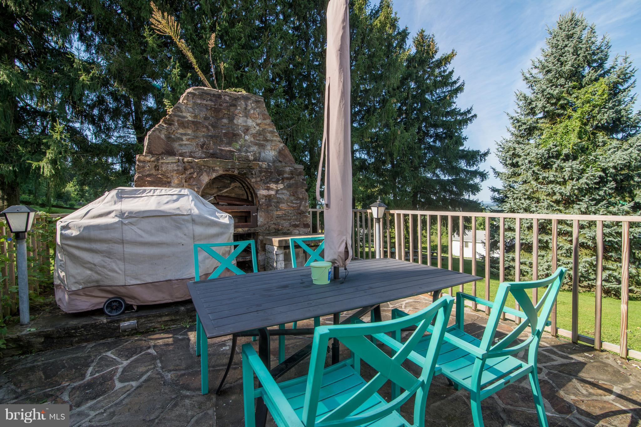 6227 Clevelandtown Road Boonsboro, MD 21713 - Photo 5 of 30 a view of a chairs and table in patio
