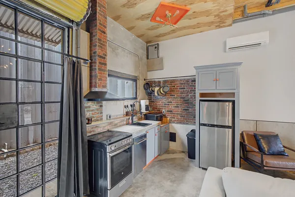 $2,395 | 2204 Austin Avenue, Nashville, TN 37210