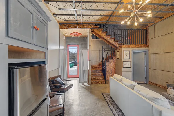 $2,395 | 2204 Austin Avenue, Nashville, TN 37210