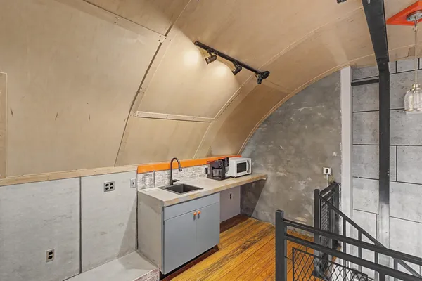 $2,395 | 2204 Austin Avenue, Nashville, TN 37210