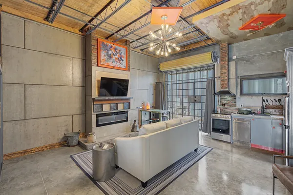 $2,395 | 2204 Austin Avenue, Nashville, TN 37210