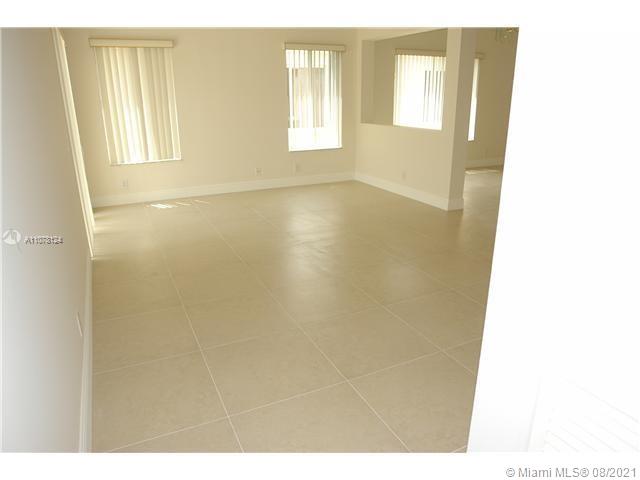 564 Talavera Road Weston, FL 33326 - Photo 2 of 13