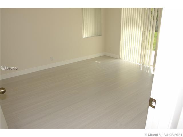 564 Talavera Road Weston, FL 33326 - Photo 4 of 13