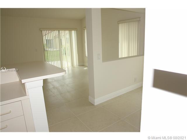 564 Talavera Road Weston, FL 33326 - Photo 8 of 13