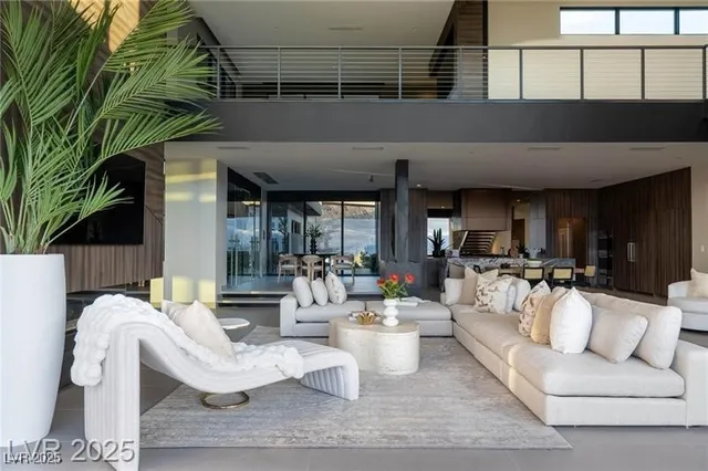 $13,500,000 | 12 Chisel Crest Court, Henderson, NV 89012