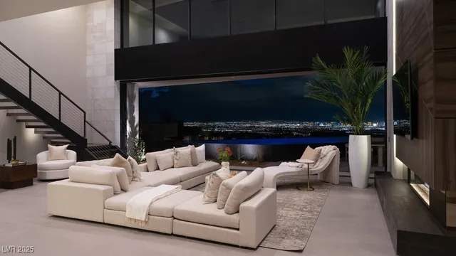 $13,500,000 | 12 Chisel Crest Court, Henderson, NV 89012