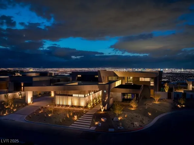 $13,500,000 | 12 Chisel Crest Court, Henderson, NV 89012