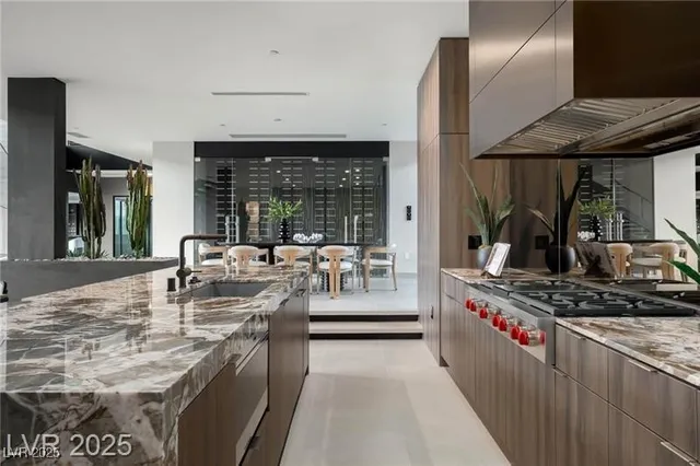 $13,500,000 | 12 Chisel Crest Court, Henderson, NV 89012