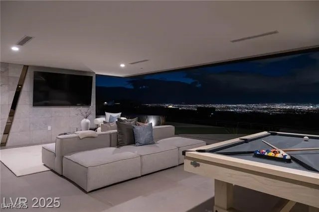 $13,500,000 | 12 Chisel Crest Court, Henderson, NV 89012