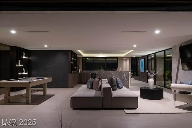 $13,500,000 | 12 Chisel Crest Court, Henderson, NV 89012