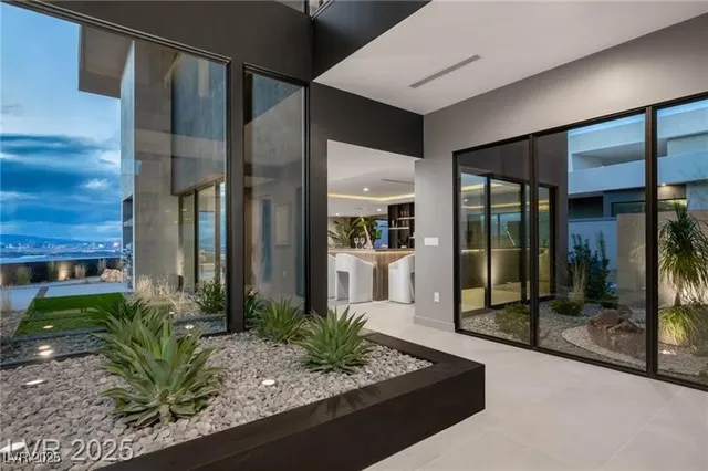 $13,500,000 | 12 Chisel Crest Court, Henderson, NV 89012