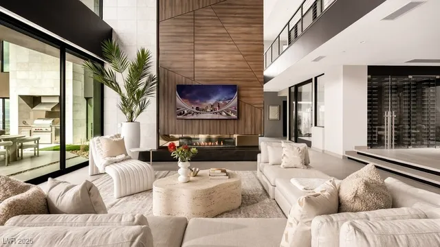 $13,500,000 | 12 Chisel Crest Court, Henderson, NV 89012