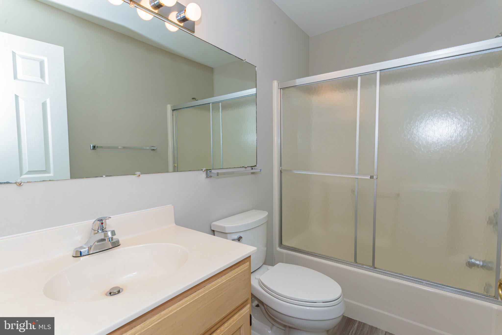 258 Ocean Parkway Berlin, MD 21811 - Photo 24 of 55 Primary bath.