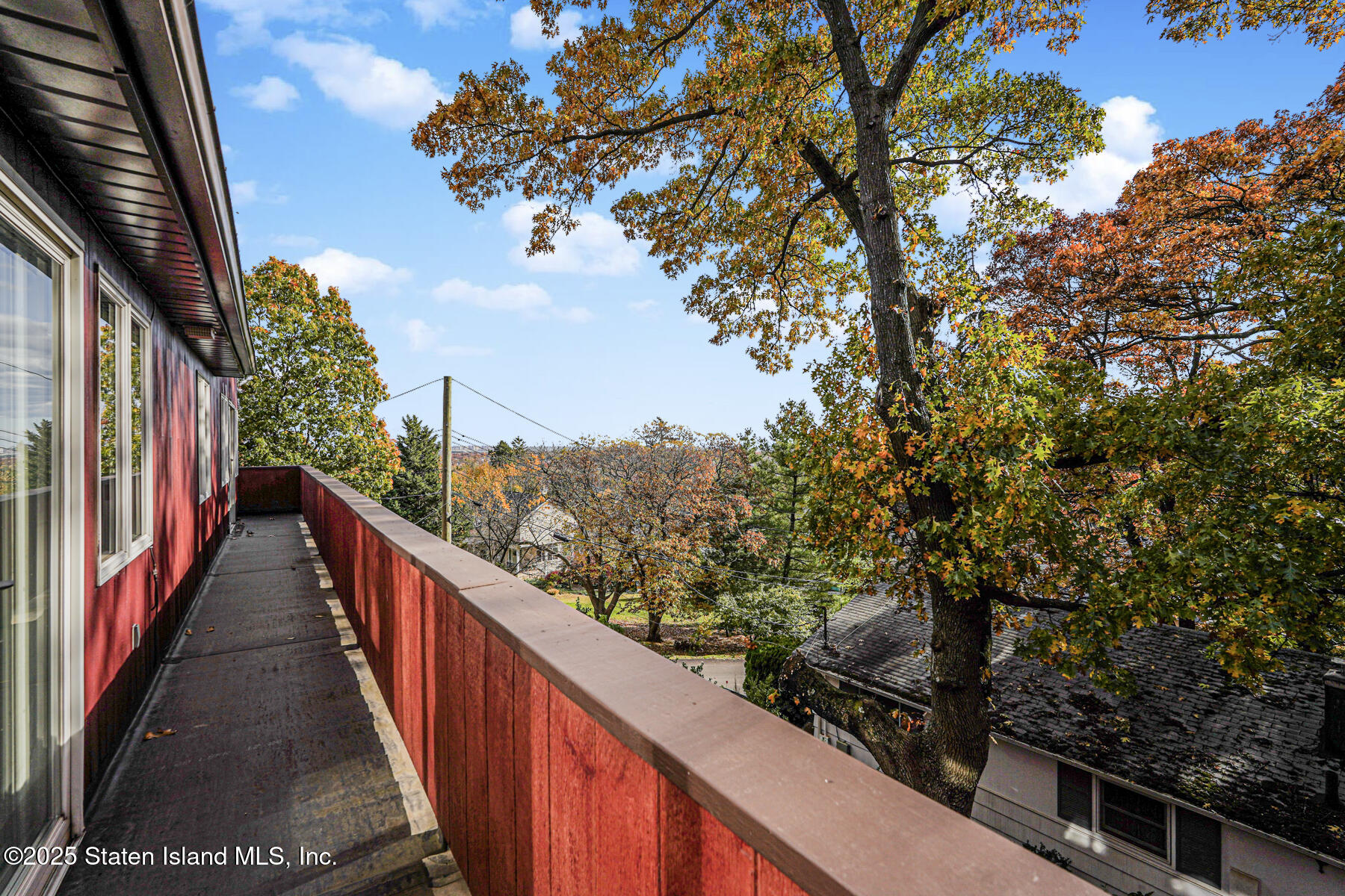 20 Signal Hill Road Staten Island, NY 10301 - Photo 24 of 42 a view of city and balcony