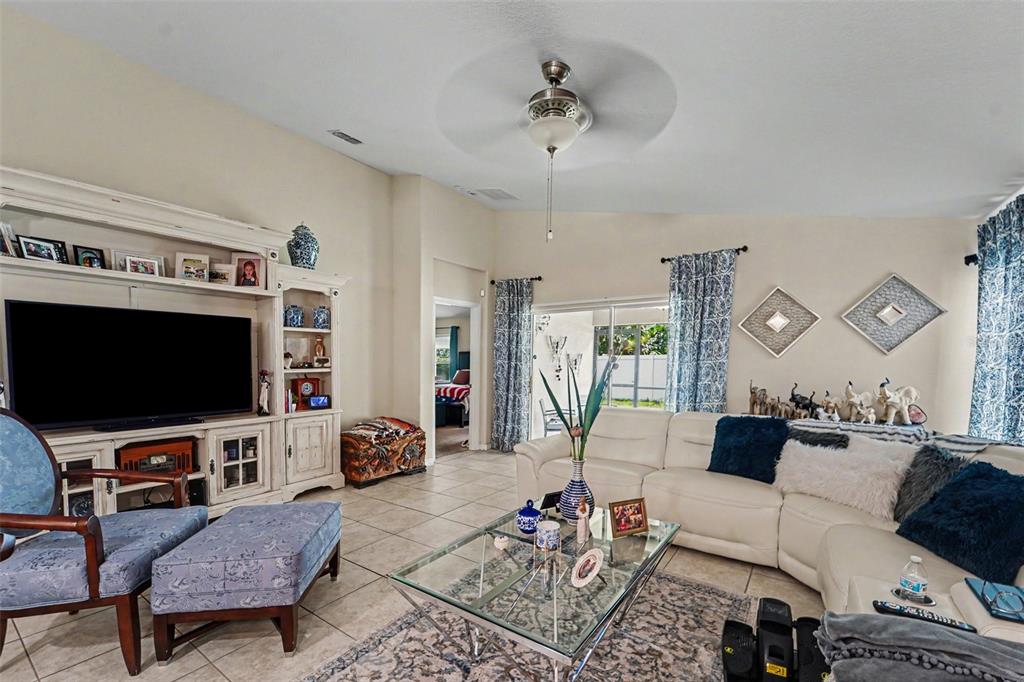 10048 Ives Loop Hudson, FL 34667 - Photo 8 of 34